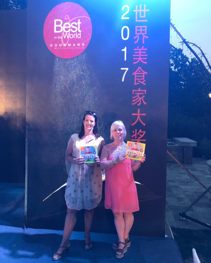 Eldum sjálf og Kökugleði Evu meðal bestu matreiðslubóka heims