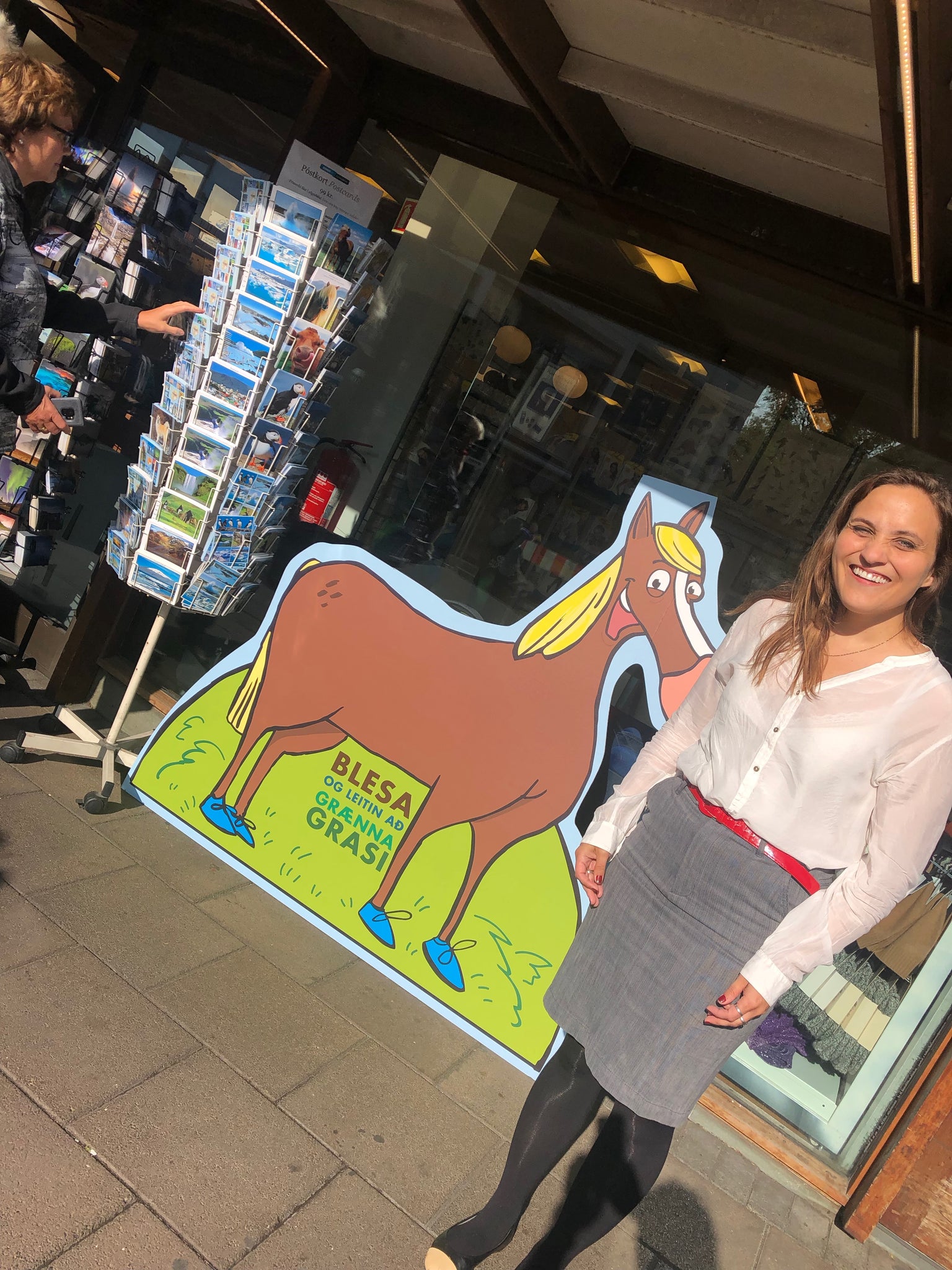 Blesa valhoppar inn í heiminn